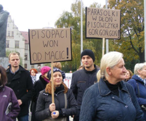 Czarny i biały protest w Poznaniu