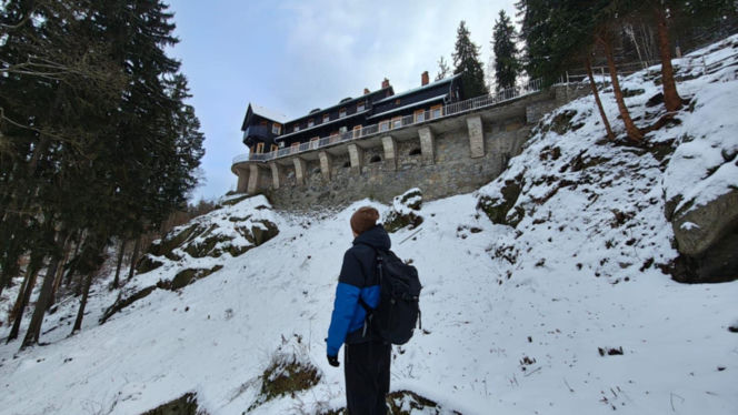 Perła Zachodu zimą zachwyca. Ten kultowy szlak prowadzi do schroniska nad przepaścią