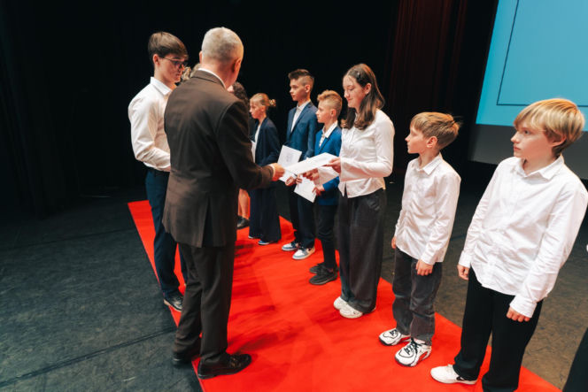 Najzdolniejsi uczniowie odebrali stypendia Prezydenta Miasta Siedlce