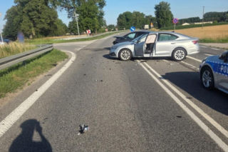 Spotkanie kobiet na skrzyżowaniu. Dwie kierujące trafiły do szpitala