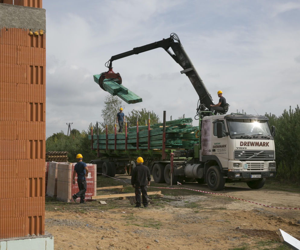 Budowa a działka sąsiada: Czy musisz dostać zgodę na wejście?