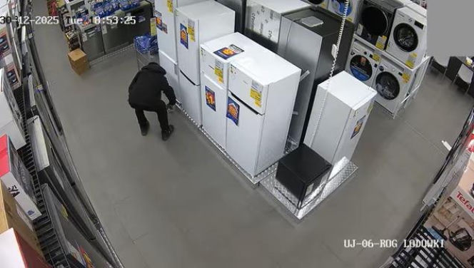 Odpalili fajerwerki w sklepie