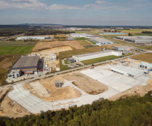 Nowa fabryka za 100 mln zł powstaje pod Opolem. Jej 63-metrowa wieża zdominuje krajobraz