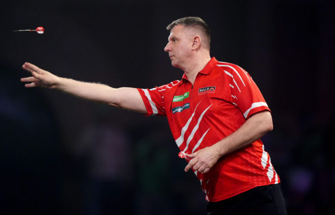 Krzysztof Ratajski - Luke Woodhouse NA ŻYWO. Oglądaj mecz Polaka o ćwierćfinał MŚ w darcie! [TRANSMISJA]