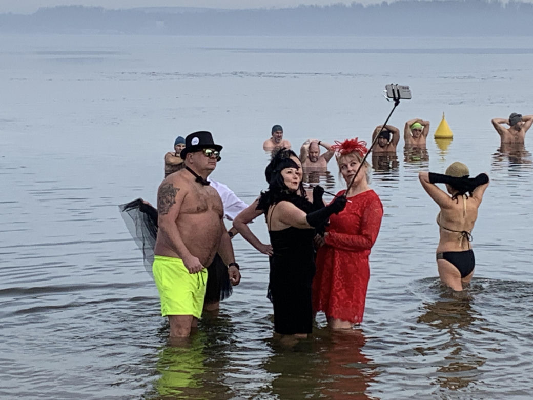 Sylwestrowe morsowanie na Pogorii w Dąbrowie Górniczej