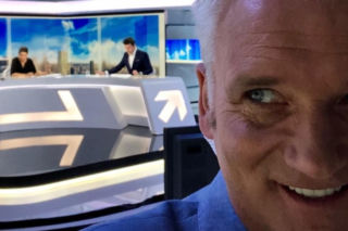 Jarosław Kret przesadził z alkoholem i wtargnął przez kamerę? Pogodynek odniósł się do plotek