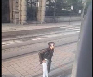 Atak na tle narodowościowym w Krakowie! Policja publikuje wizerunek sprawczyni i apeluje o pomoc