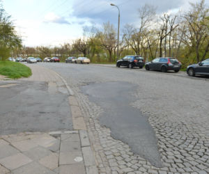 Wstyd! Takie dziurawe ulice w centrum Warszawy