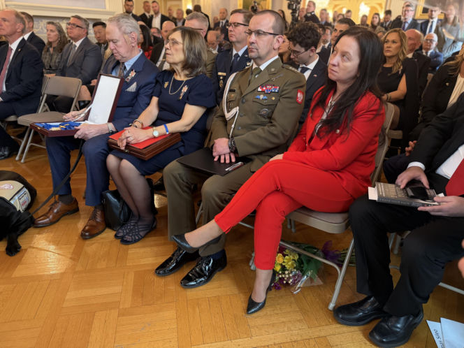 Wręczenie Krzyża Wielkiego Orderu Zasługi RP rodzicom Michaela Ollisa w Waszyngtonie, DC