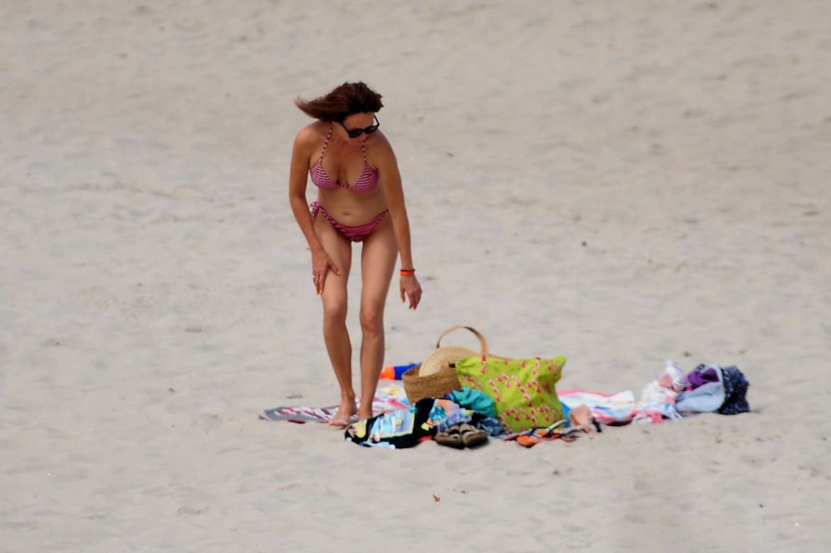 Anna Kalczyńska niczym grecka bogini na polskiej plaży 