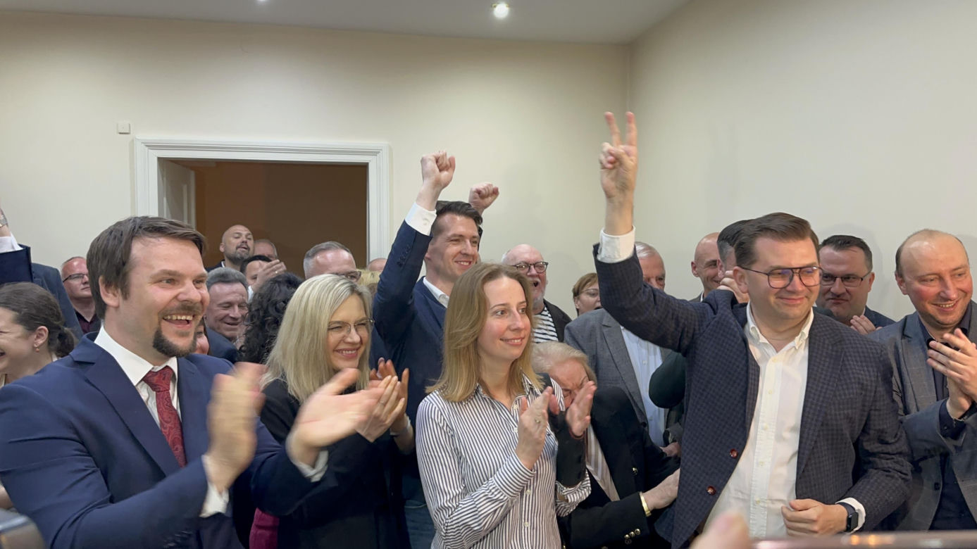 Wieczór wyborczy w sztanie Łukasza Kmity w Krakowie