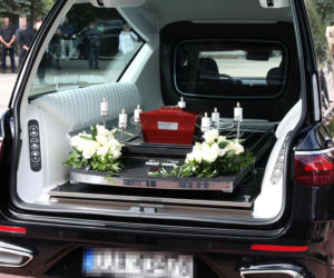 Tak pożegnały Jana Frycza córka i wnuczka. Trudno się nie rozpłakać
