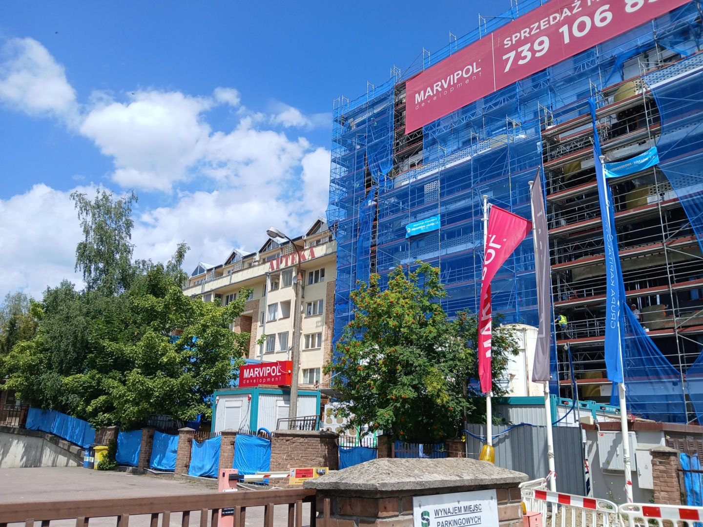 Budowa inwestycji mieszkaniowej Sengera 1 w Warszawie