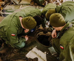 Zawiszacy za sterami legendy. Nowi kierowcy czołgów PT-91 w 15. Brygadzie