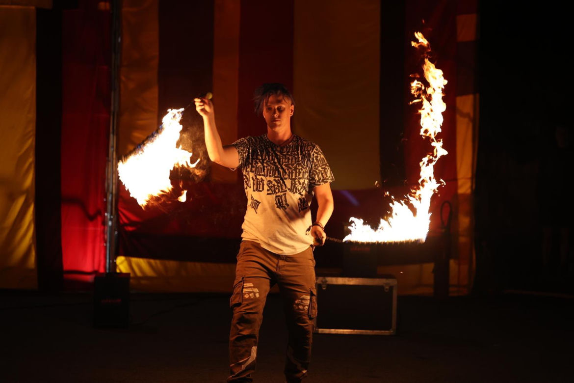 Fire Jam sprawił, że Park Ludowy w Lublinie zapłonął! Tak było podczas Europejskiej Konwencji Żonglerskiej