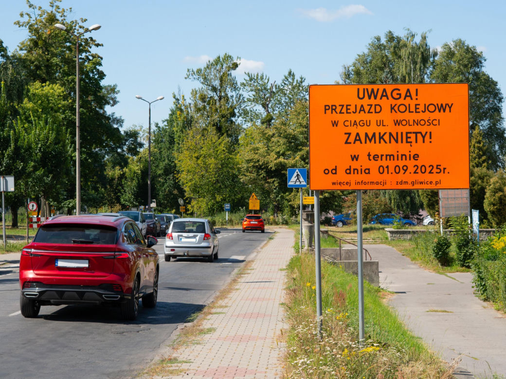 Zamknięcie przejazdu w Gliwicach Łabędach od 1 września. Kierowców i pasażerów czekają duże utrudnienia
