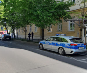 Zwłoki mężczyzny pod klubem nocnym na ul. Pankiewicza 4 w Warszawie.