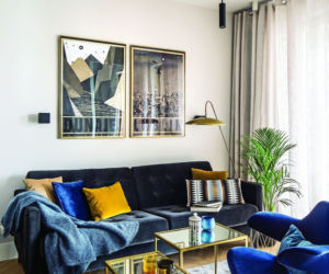 Salon z kuchnią w kawalerce