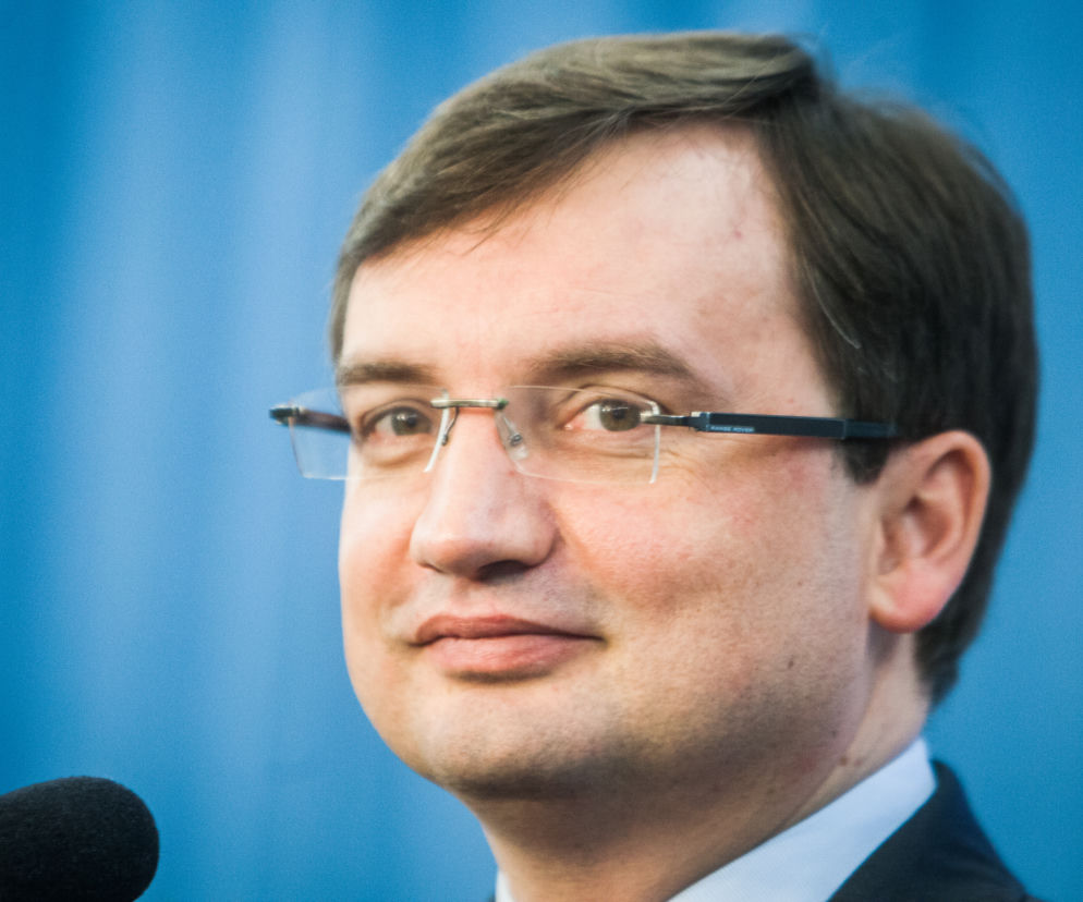 Hejtują Ziobrę za przekazanie 500 zł na chorego chłopca. Czy słusznie?