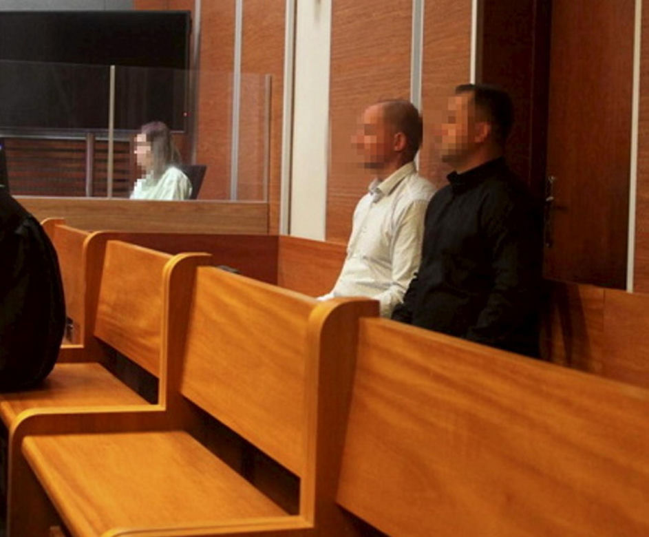 Rafał i Aleksander pobili Adama Niedzielskiego w centrum miasta. Były minister okazał im łaskę