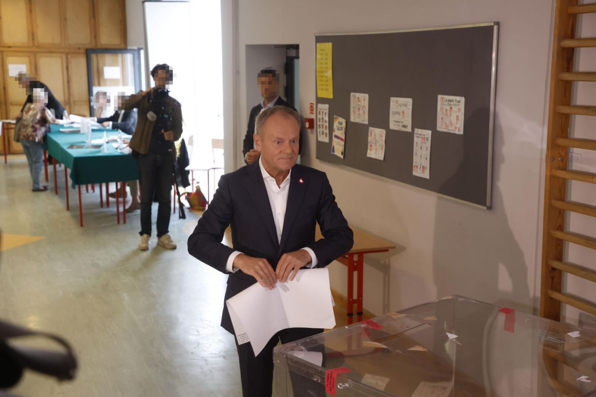 Wybory do Parlamentu Europejskiego. Premier Donald Tusk zagłosował w lokalu wyborczym w Szkole Podstawowej nr 12 przy ul. Górnośląskiej