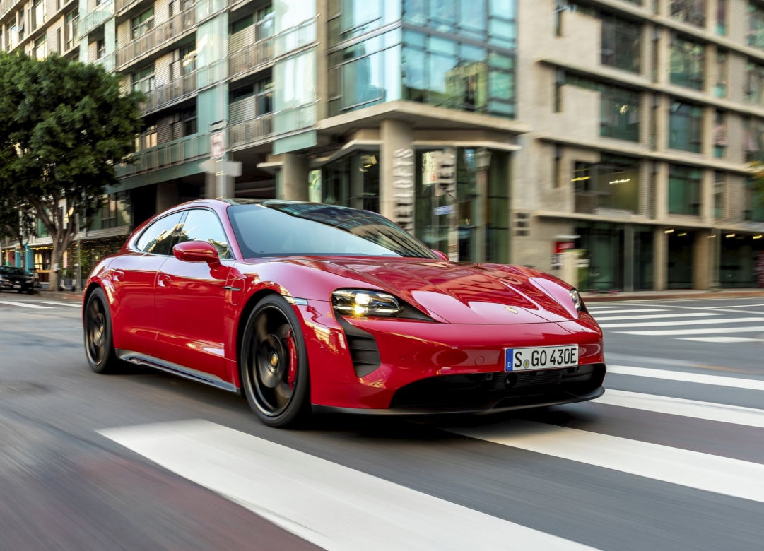 Porsche Taycan GTS Sport Turismo