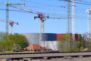 Gigantyczne zbiorniki na paliwo rosną w sąsiedztwie budynków mieszkalnych. Mieszkańcy mówią „dość” i szykują blokadę ulic