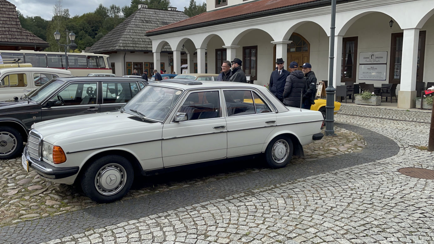 Zlot zabytkowych pojazdów w Nowym Sączu