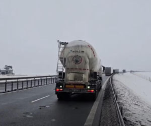 Zima nie odpuszcza. Gołoledź przetacza się przez warmińsko-mazurskie