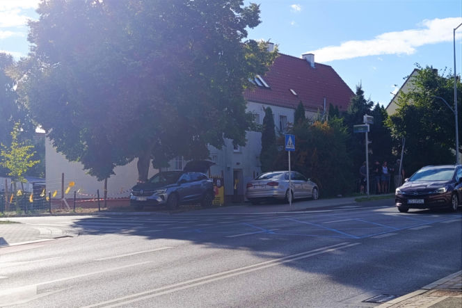 Uszkodzona kamienica przy ul. Hożej w Szczecinie