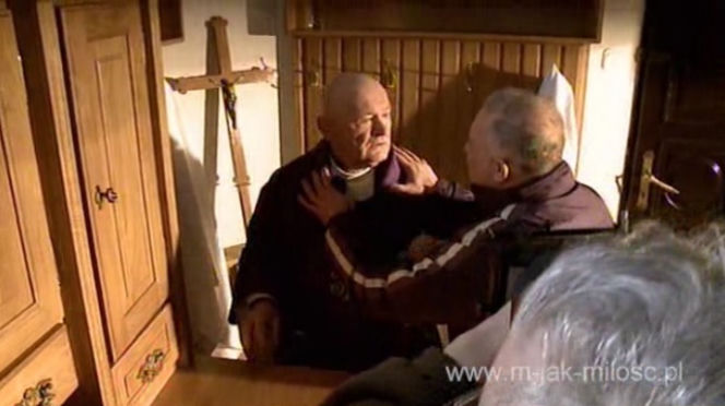 	M jak miłość odc. 1145. Rafał (Przemysław Bluszcz), ksiądz (Maciej Damięcki)