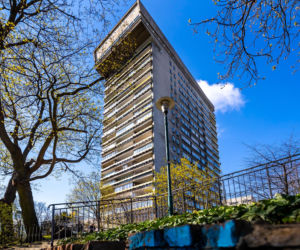 Blok Młotek na Smolnej 8 w Warszawie