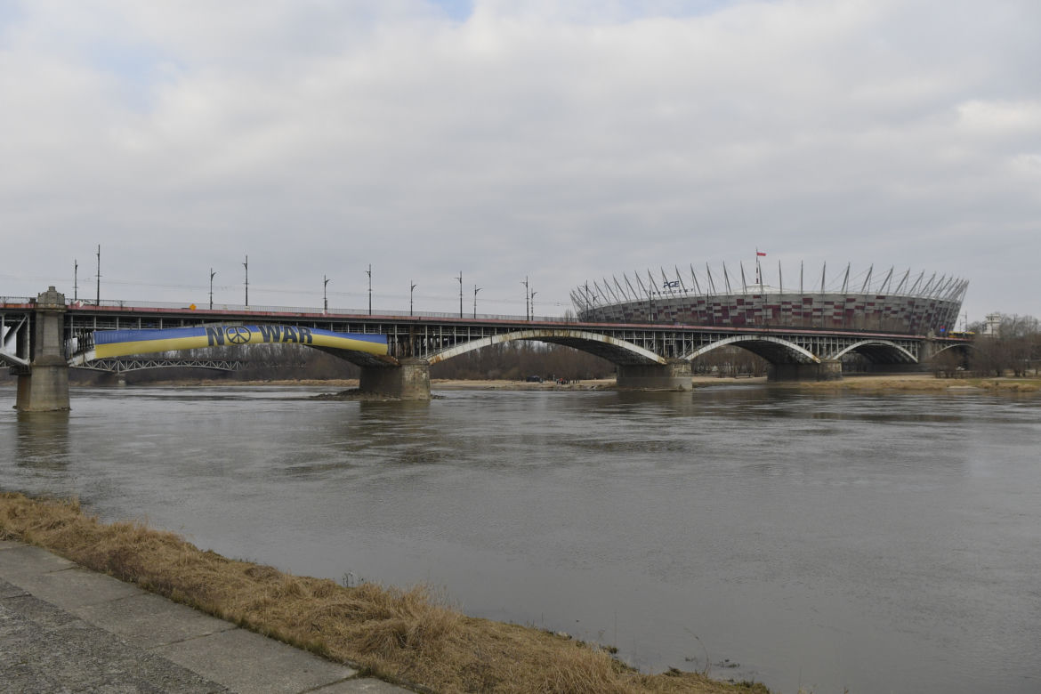 Piękny gest warszawiaków. Na moście Poniatowskiego zawisł ogromny banner