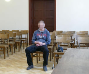 Skatował kolegę nożycami. Prokurator chce kilkudziesięciu lat więzienia. „To człowiek zdemoralizowany”