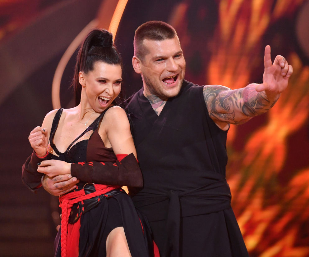 Taniec z gwiazdami 2018: Popek i Janja wywijają cha-chę w 2. odcinku. Zobacz wideo