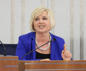 Lidia Staroń maglowana w Senacie