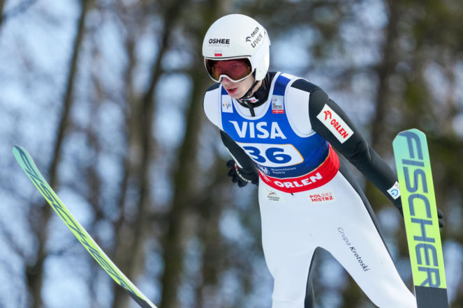 Skoki dzisiaj w Engelbergu: Relacja na żywo. Puchar Świata w Engelbergu 20.12.2025 [WYNIKI LIVE]