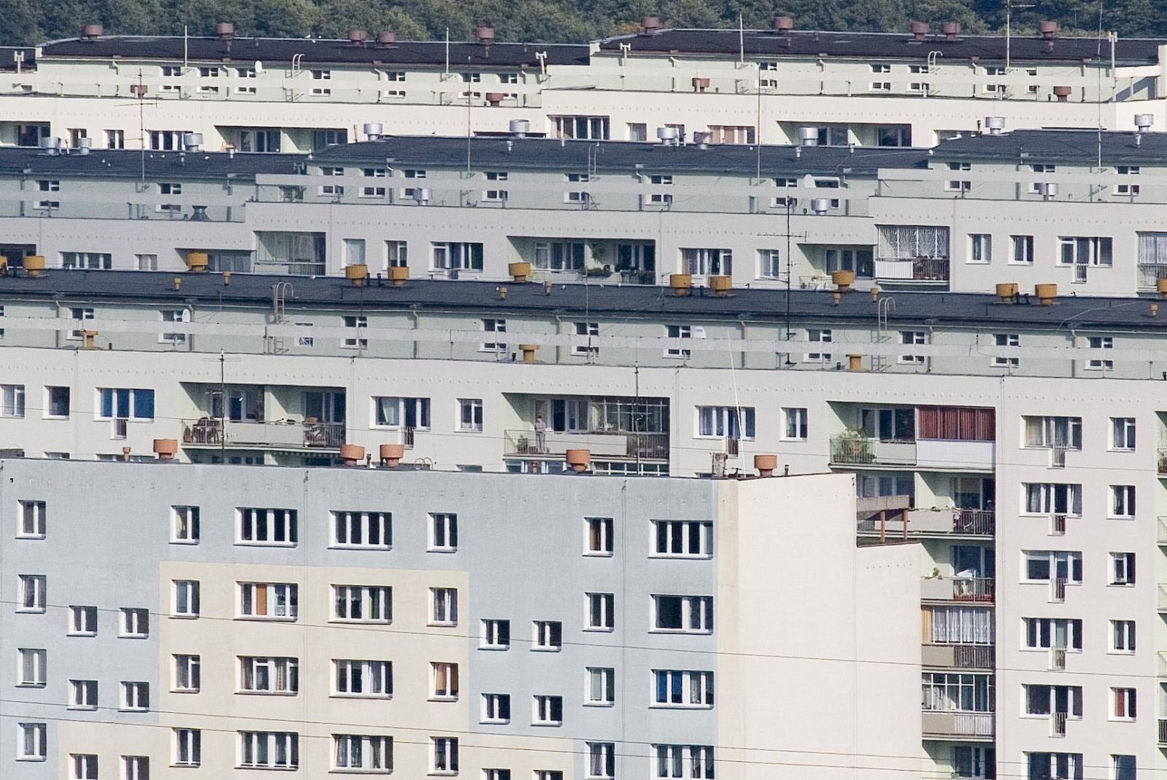 Bloki na Żabiance, fotografowane z około trzech kilometrów.