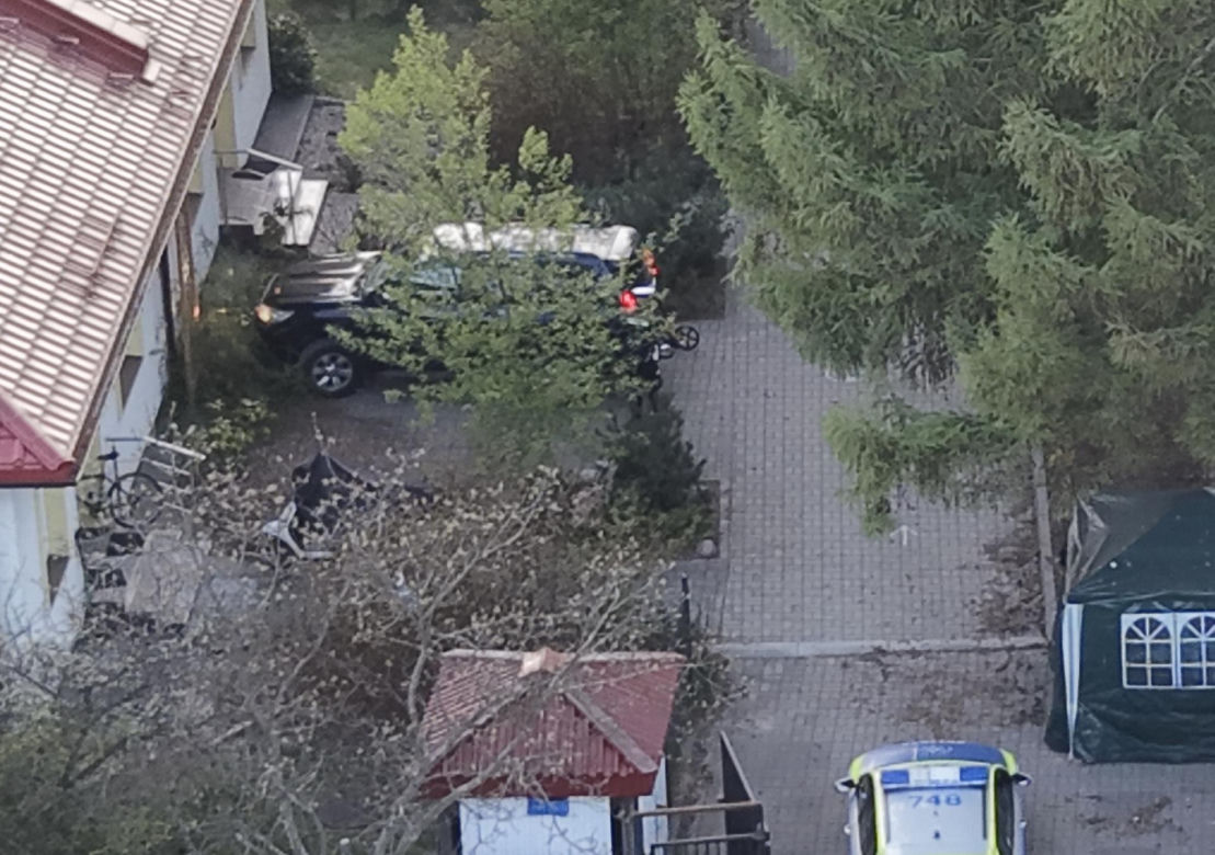Ojciec przejechał po swojej 6-letniej córce autem. Dziecko nie żyje