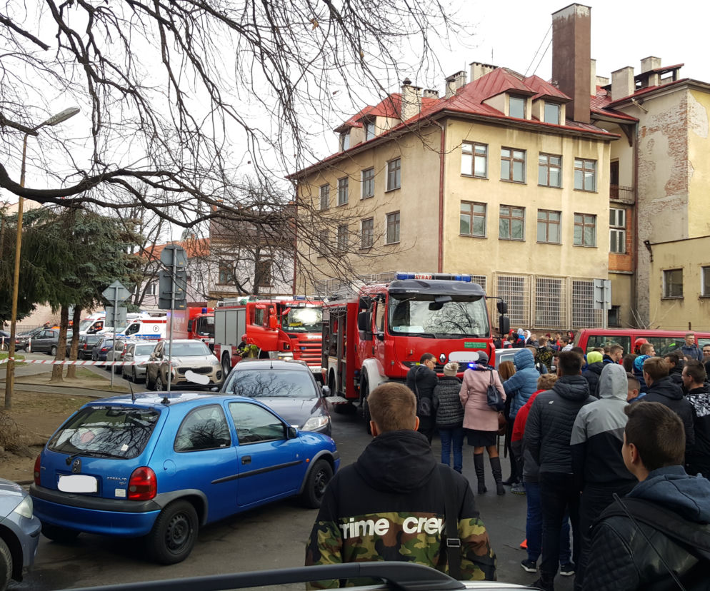 Ewakuacja w centrum miasta! Sześć osób zostało poszkodowanych