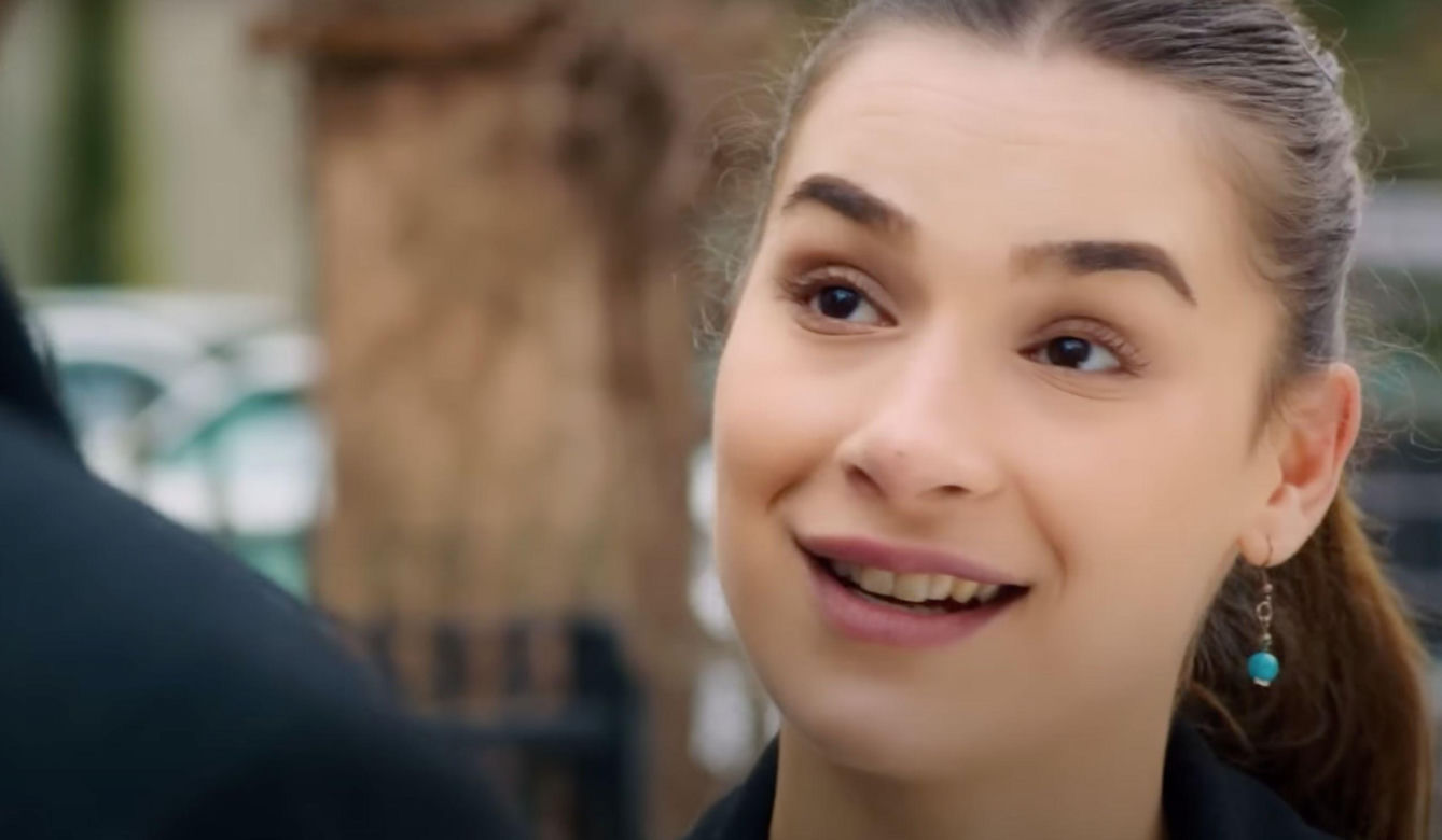 Feraye odkryje, że Melis jest szantażowana przez Ragipa.