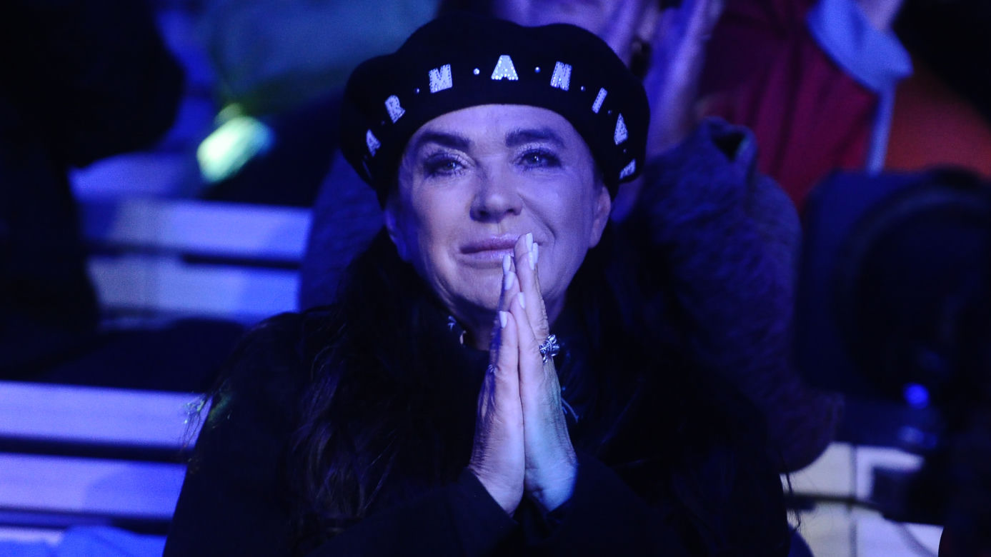 Ewa Krawczyk ociera łzy. Na widowni szaleństwo