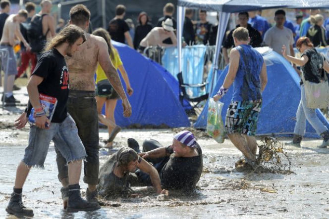 PRZYSTANEK WOODSTOCK 2012: Jak BAWILI SIĘ uczestnicy festiwalu - DUŻO ZDJĘĆ