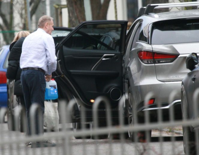 Premier Donald Tusk ruszył na pomoc żonie