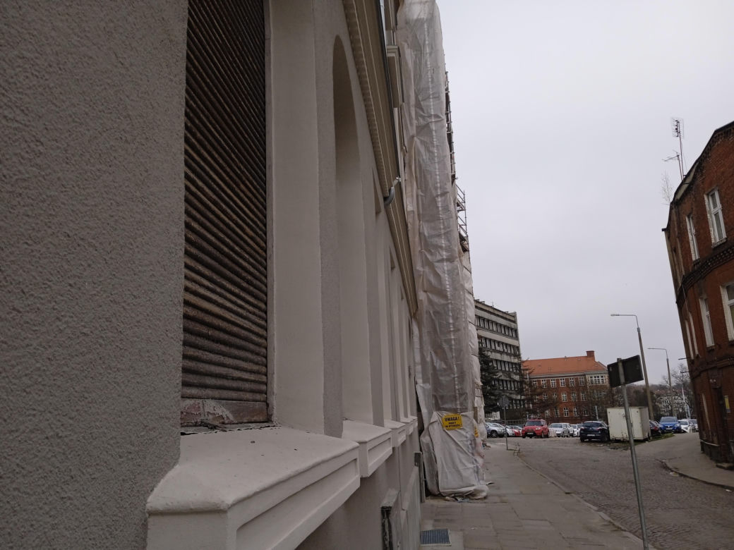 Tak zmieniła się Biskupia Górka. Zrewitalizowano kamienice. Zdjęcia przed i po 