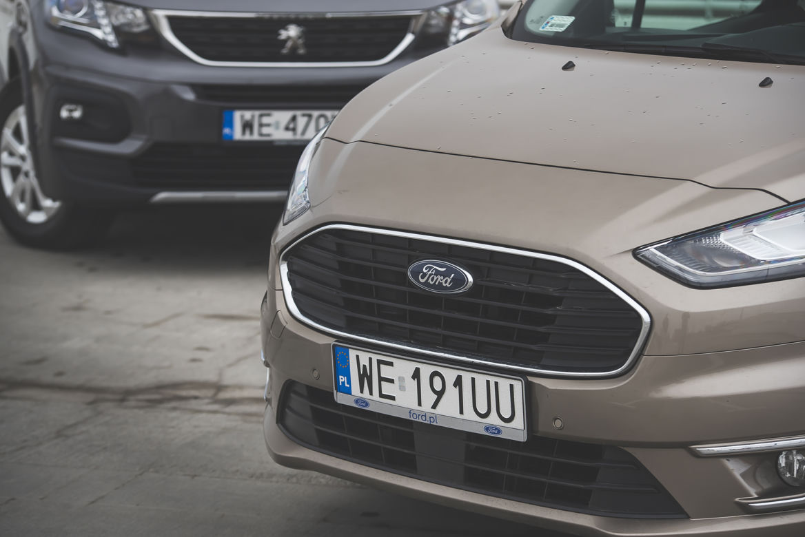 Peugeot Rifter Allure 1.5 D 130 KM MT6 vs. Ford Turneo Connect Titanium 1.5 D 120 KM AT8