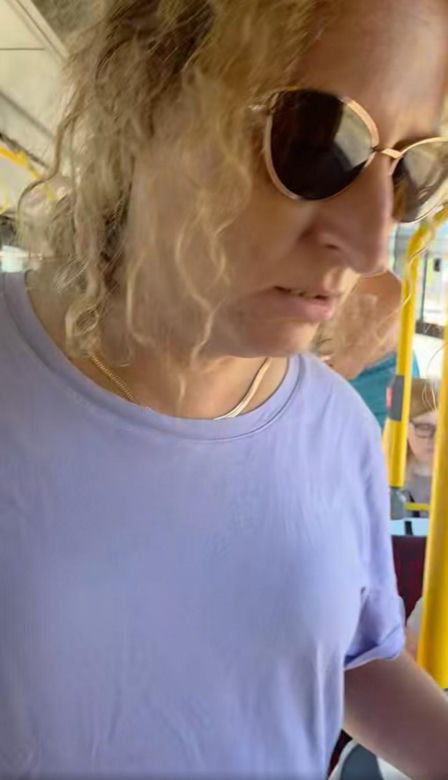 Zenobia broniła Ukrainki w autobusie w Warszawie. Została zaatakowana. „Krew polała się z nosa”