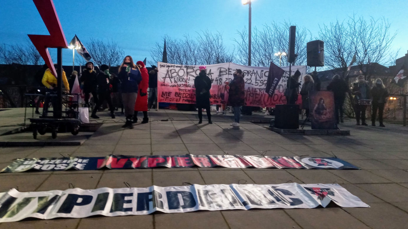 Strajk Kobiet w Szczecinie: Manifestacja na placu Solidarności - 28.01.2021