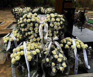 Pożegnał żonę, ale nie potrafił odejść. Przejmujący widok na grobie Darii. Nie otrzymałem pomocy psychologicznej
