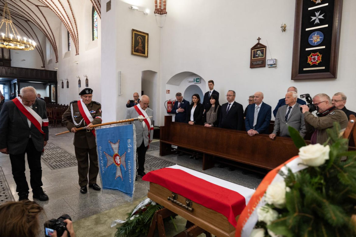Po 80 latach doczekał się godnego pochówku. „Sosna” spoczął wśród żołnierzy niezłomnych w Bydgoszczy